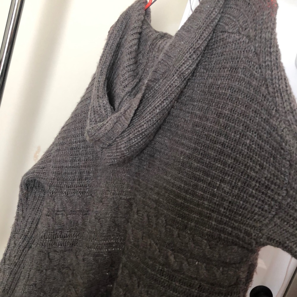 Sweater - Picture 3 of 3